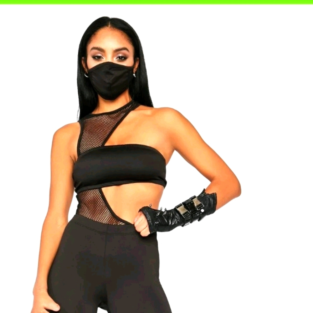 Cut- out jump suit.
